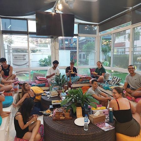 Hostel Lullaby Non-Smoking (Adults Only) Chiang Mai Exterior photo