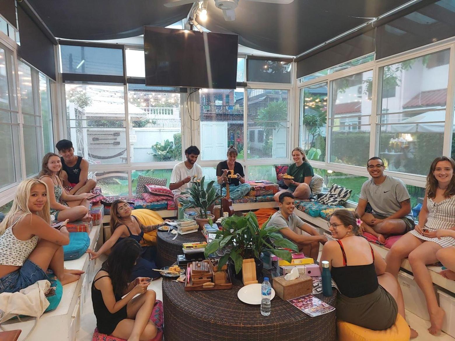 Hostel Lullaby Non-Smoking (Adults Only) Chiang Mai Exterior photo