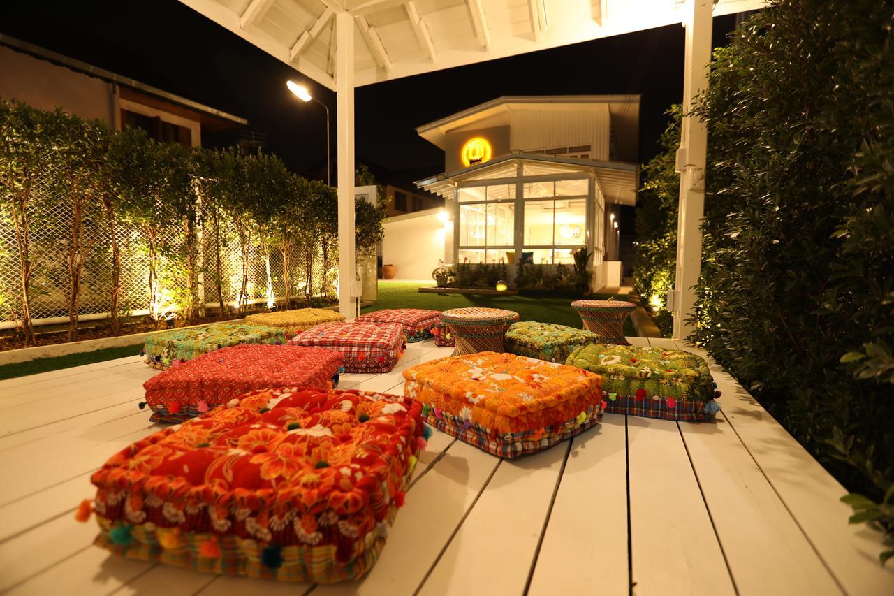 Hostel Lullaby Non-Smoking (Adults Only) Chiang Mai Exterior photo